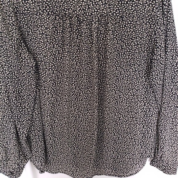 H&M Black and Beige Leaf Pattern Collar Button Up Long Sleeve Blouse Size 12 - Picture 13 of 13